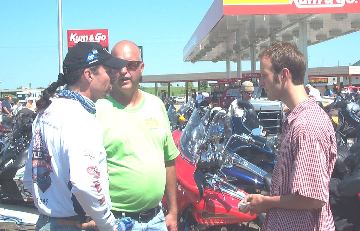 Kyle Petty visits Ruter & friends, collects donation for Victory Junction Gang Camp 